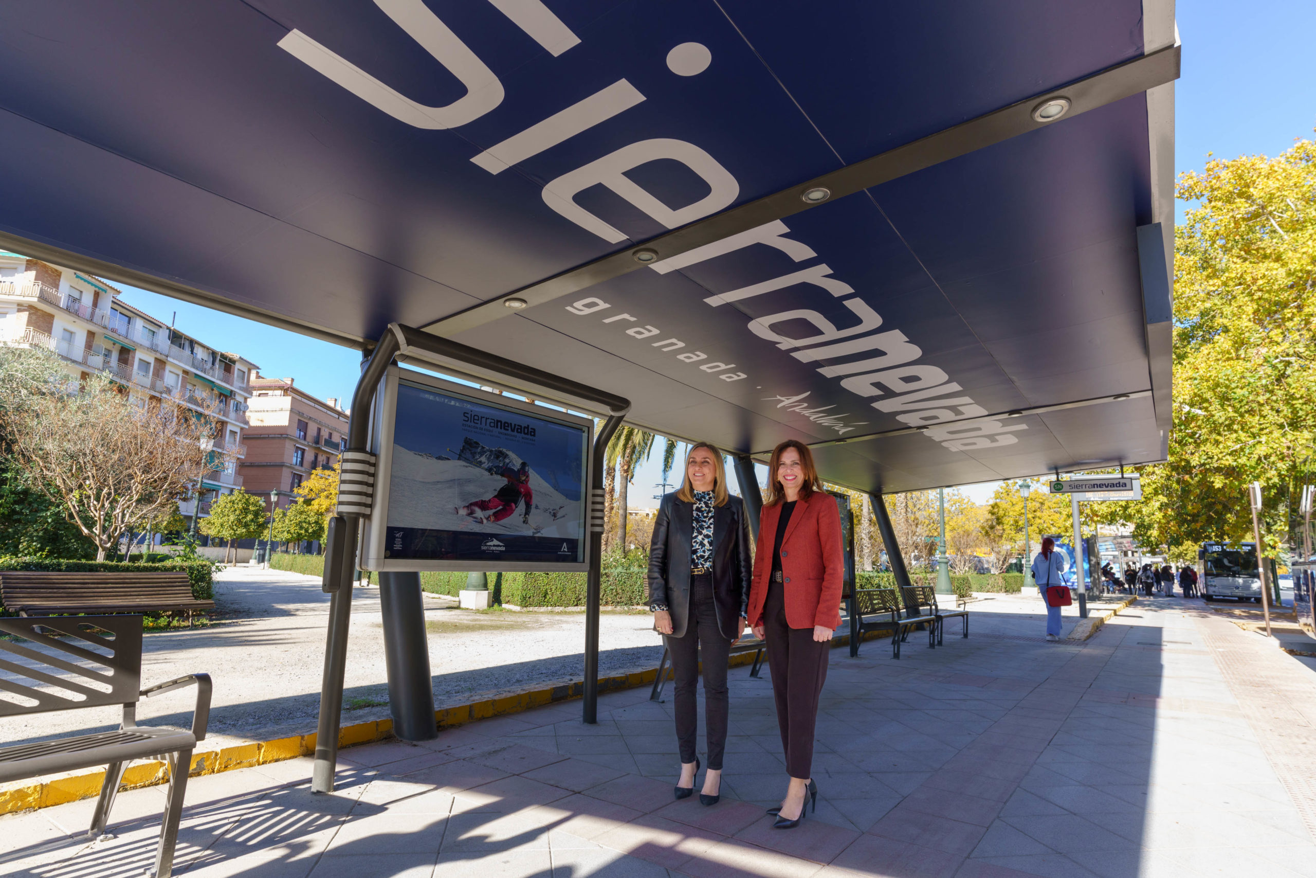 El Consorcio recupera la parada del Palacio de Congresos para el autobús de Sierra Nevada